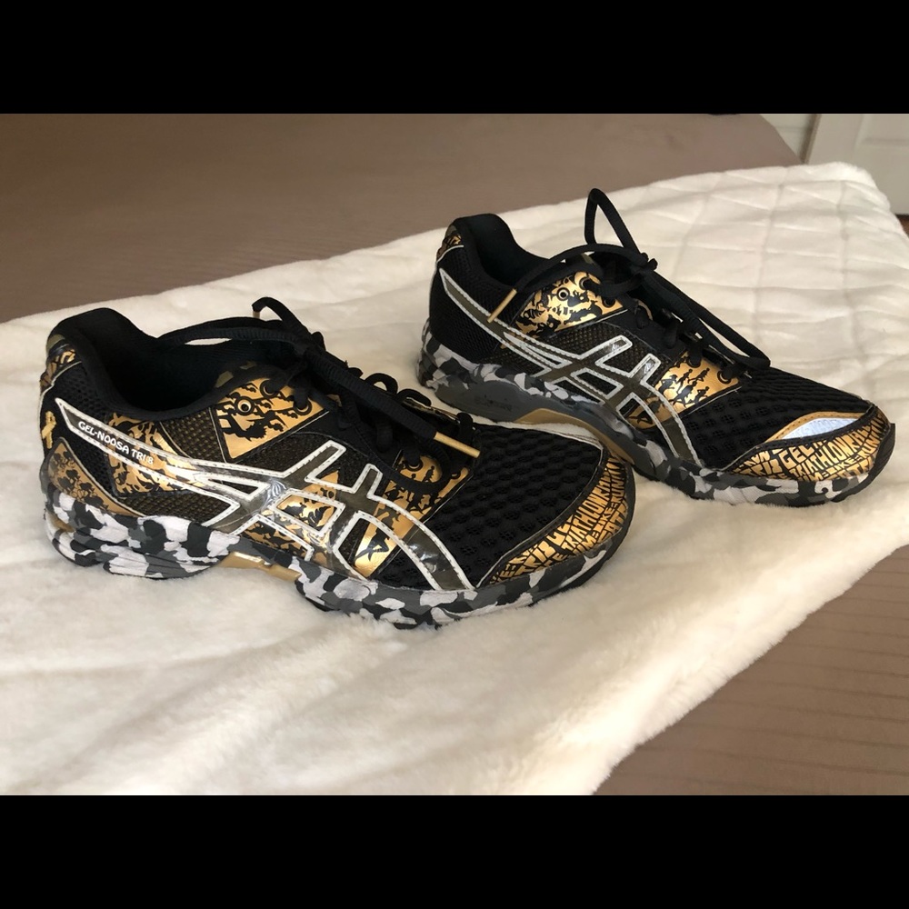 ASICS GEL NOOSA TRI 8 RUNNING SHOES SIZE 7